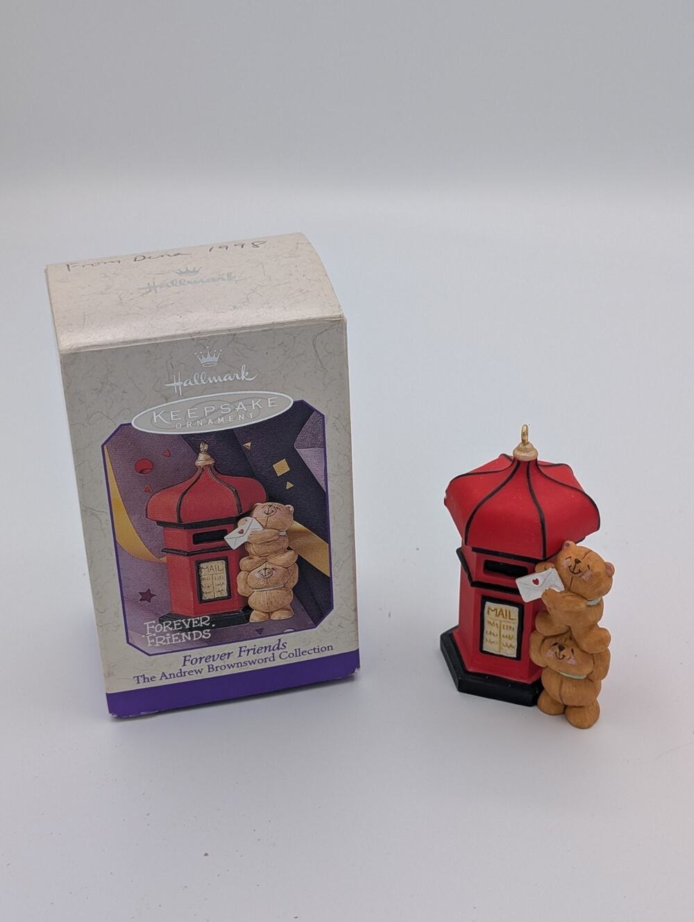 Hallmark Ornament Forever Friends Andrew Brownsword Collection Bears Mail 1998